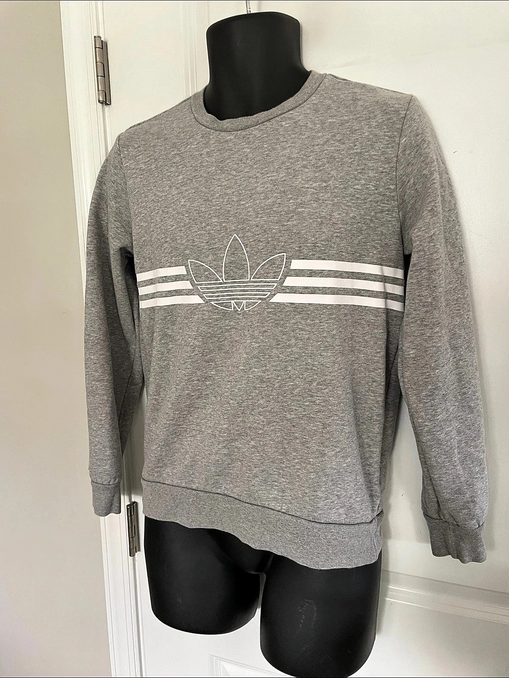 adidas Trefoil Striped Sweatshirt in Gray Size Large